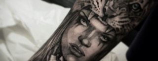 Tatuaggio donna e tigre